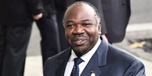 Ein Mann, Ali Bongo Ondimba