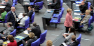 Angela Merkel und Volker Kauder im Bundestag