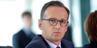 Justizminister Heiko Maas im Porträt mit Schnute