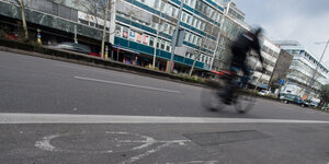 Radfahrer in der Stuttgarter Innenstadt