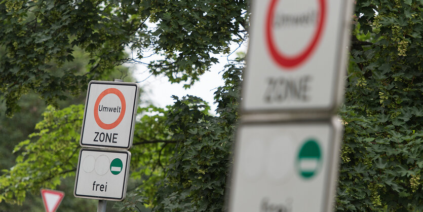 Schild, das auf eine Umweltzone hinweist