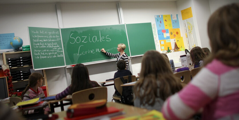 Eine Tafel, in einer Schulklasse