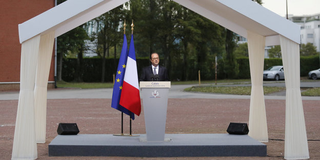 Präsident Francois Hollande in Calais