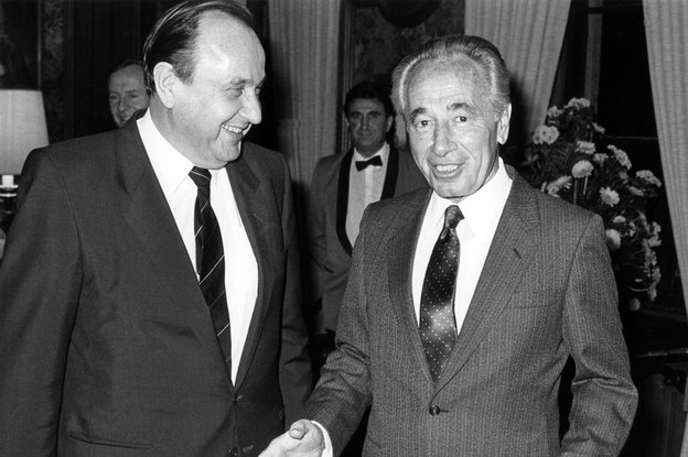 Schimon Peres 1986 mit Bundesaußenminister Hans-Dietrich Genscher