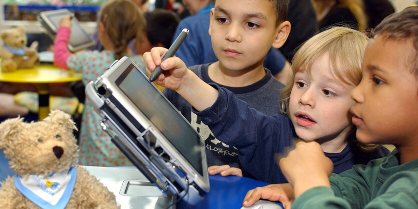 Kinder am Laptop