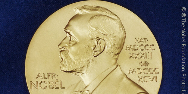 Die gold glänzende Nobelpreis-Medaille