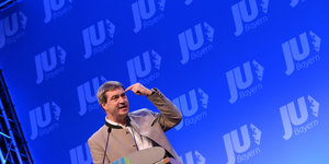 Der bayerische Finanz- und Heimatminister Markus Söder (CDU) auf einem Podium