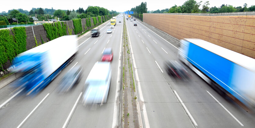 Verkehr auf der Autobahn