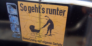 Schild: Benutzung auf eigene Gefahr