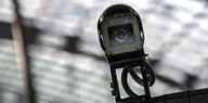 Eine Überwachungskamera als Symbolbild