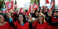 Tunesische Frauen protestieren anlässlich des Internationalen Frauentags für mehr Gleichberechtigung