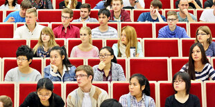 Studierende im Hörsaal