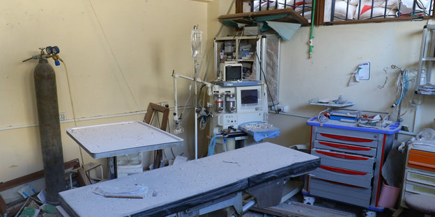 Zerstörter OP-Raum in einer Klinik bei Aleppo