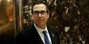 Ein Mann, Steven Mnuchin