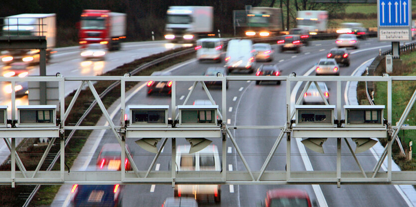 Eine gut frequentierte Autobahn