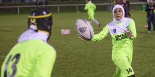 Iranische Rugby-Spielerinnen in Berlin