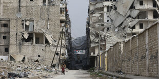 Zerstörte Straßenzüge in Aleppo