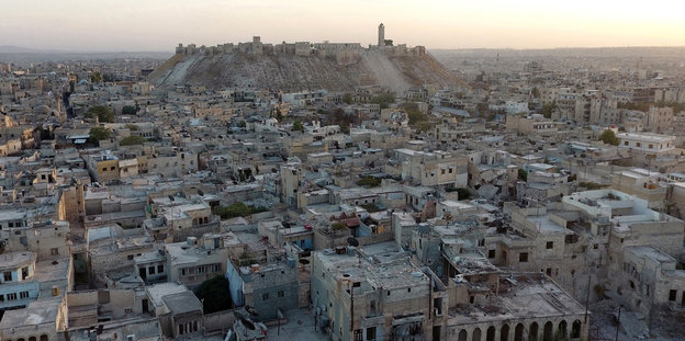 Blick über die Dächer von Aleppo auf die Festung