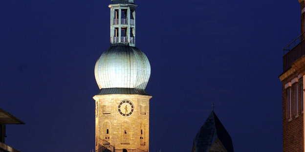 Teil des Turms der Reinoldkirche