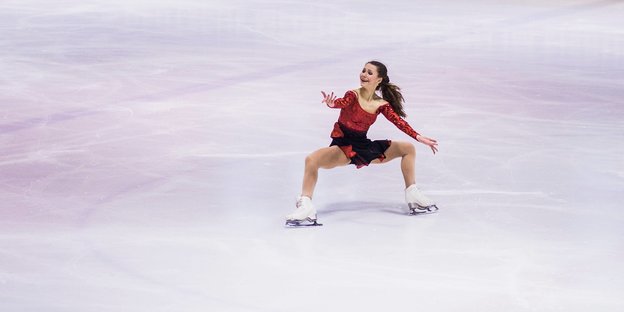 Die Eiskunstläuferin Annika Hocke