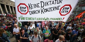 Demo gegen TTIP/Ceta in Stuttgart