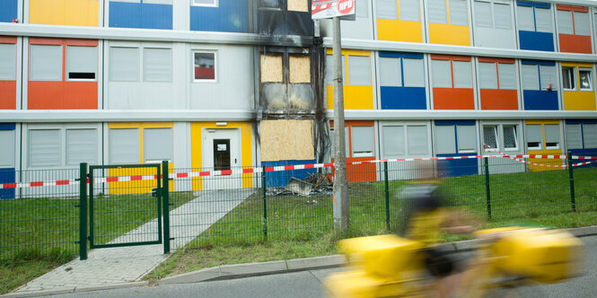 Verbrannte Container in Berlin-Buch