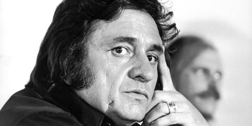 Johnny Cash schaut nachdenklich