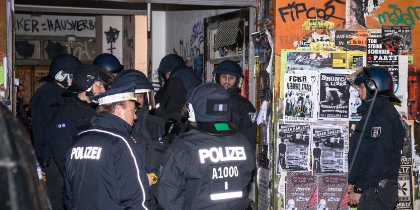 Einsatz vor der Rigaer 94