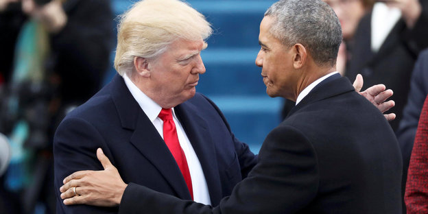 Trump und Obama gucken sich in die Augen