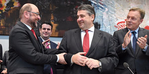 von links: Schulz, Gabriel und Oppermann
