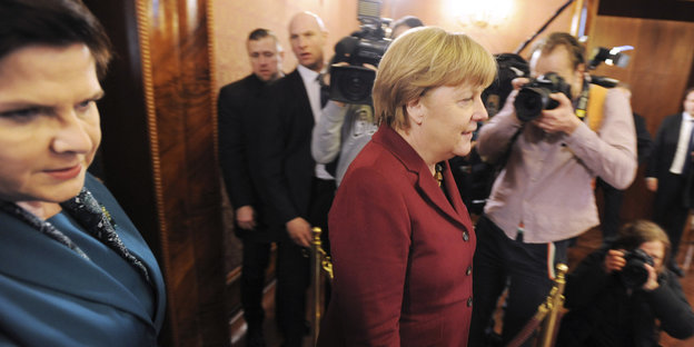 Angela Merkel, Beata Szydło und Pressevertreter