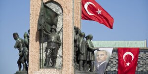 Denkmal der Republik auf dem Taksimplatz