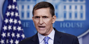 Michael Flynn spricht zur Presse