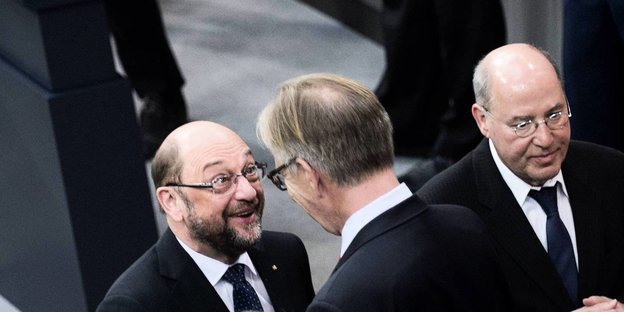 Dietmar Bartsch, Martin Schulz und Gregor Gysi im Plenarsaalr des Bundestages