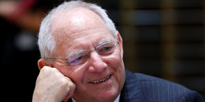 Wolfgang Schäuble lacht