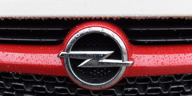 Ein Opel-Zeichen