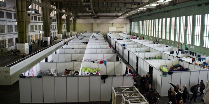 Belegter Hangar in Tempelhof