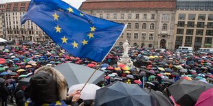 EU-Fans am Gendarmenmarkt