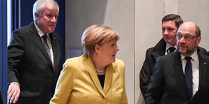Seehofer, Merkel, Schulz und noch jemand