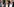Annegret Kramp-Karrenbauer zeigt den Daumen nach oben