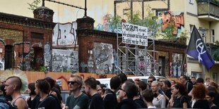 Demo vor dem Carre Sama Riga