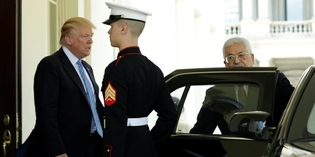 Palästinenserpräsident Abbas steigt in Washington in ein Auto