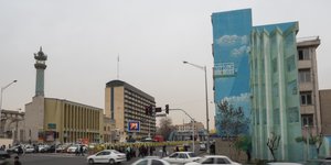 Wandbild an einer Hauswand in Teheran