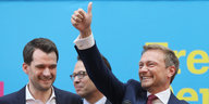 Der Vorsitzende der nordrhein-westfälischen FDP, Christian Lindner, jubelt bei der Wahlparty seiner Partei