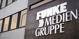 Das Logo der Funke Mediengruppe an der Hausfassade