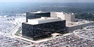 Das NSA-Hauptquartier in Fort Meade, Maryland: Ein Gebäude mit vielen Parkplätzen