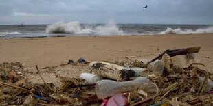 Plastikmüll am Strand