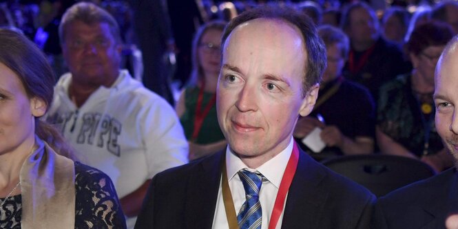 Jussi Halla-aho auf dem Parteikongress derW wahren Finnen.in