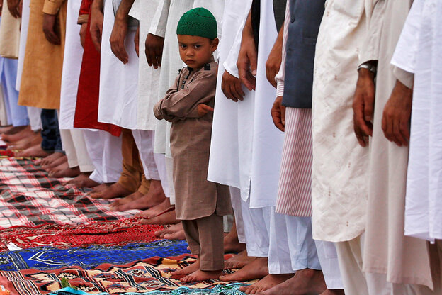 Kind in der Moschee