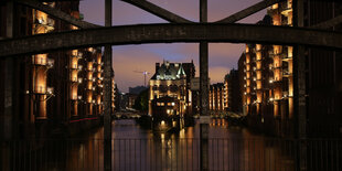 Speicherstadt in Hamburg bei Nacht